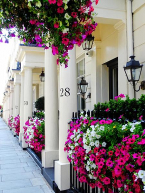 The Tophams Hotel
